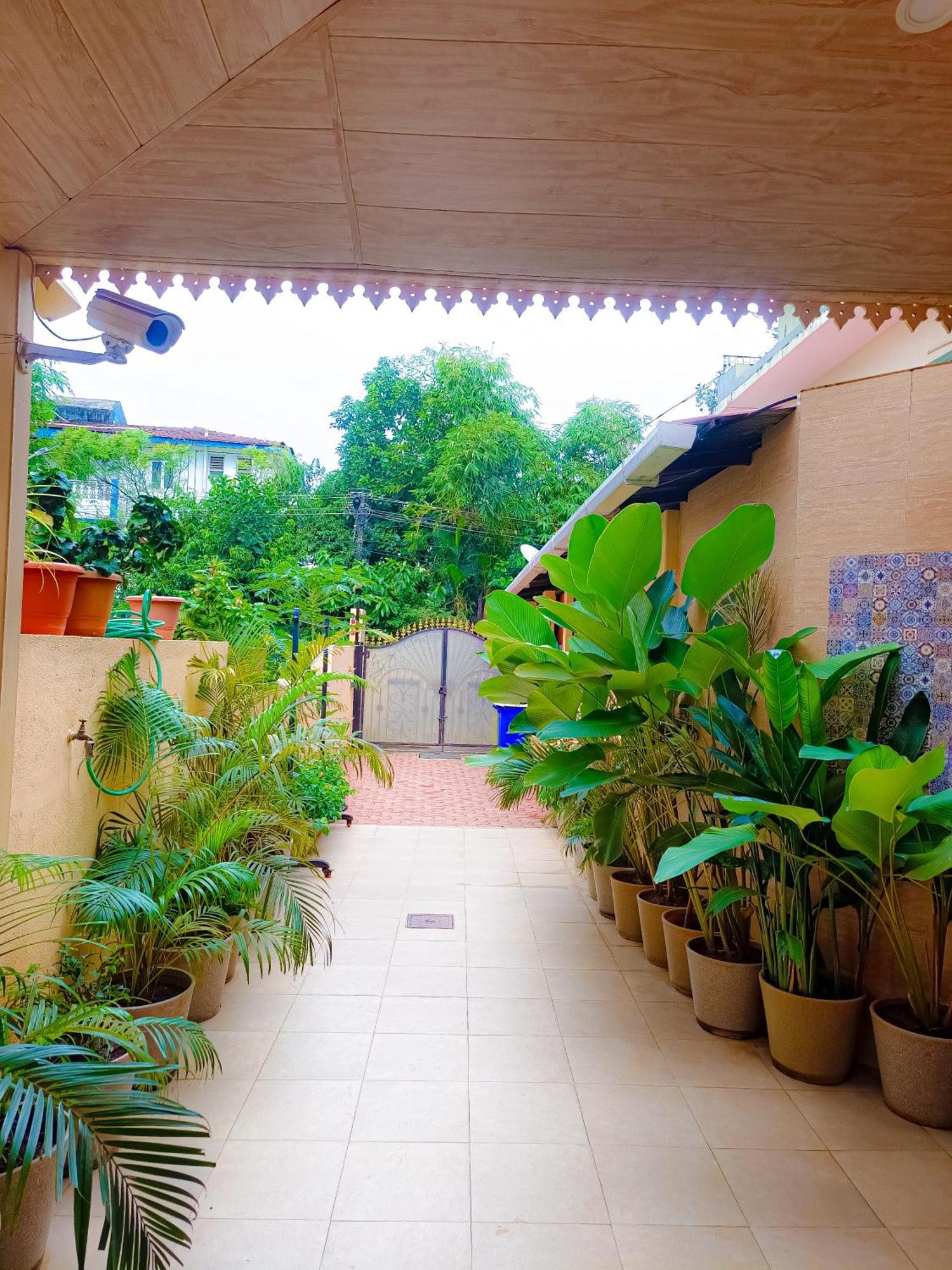 Shradha Luxury Room Calangute Esterno foto