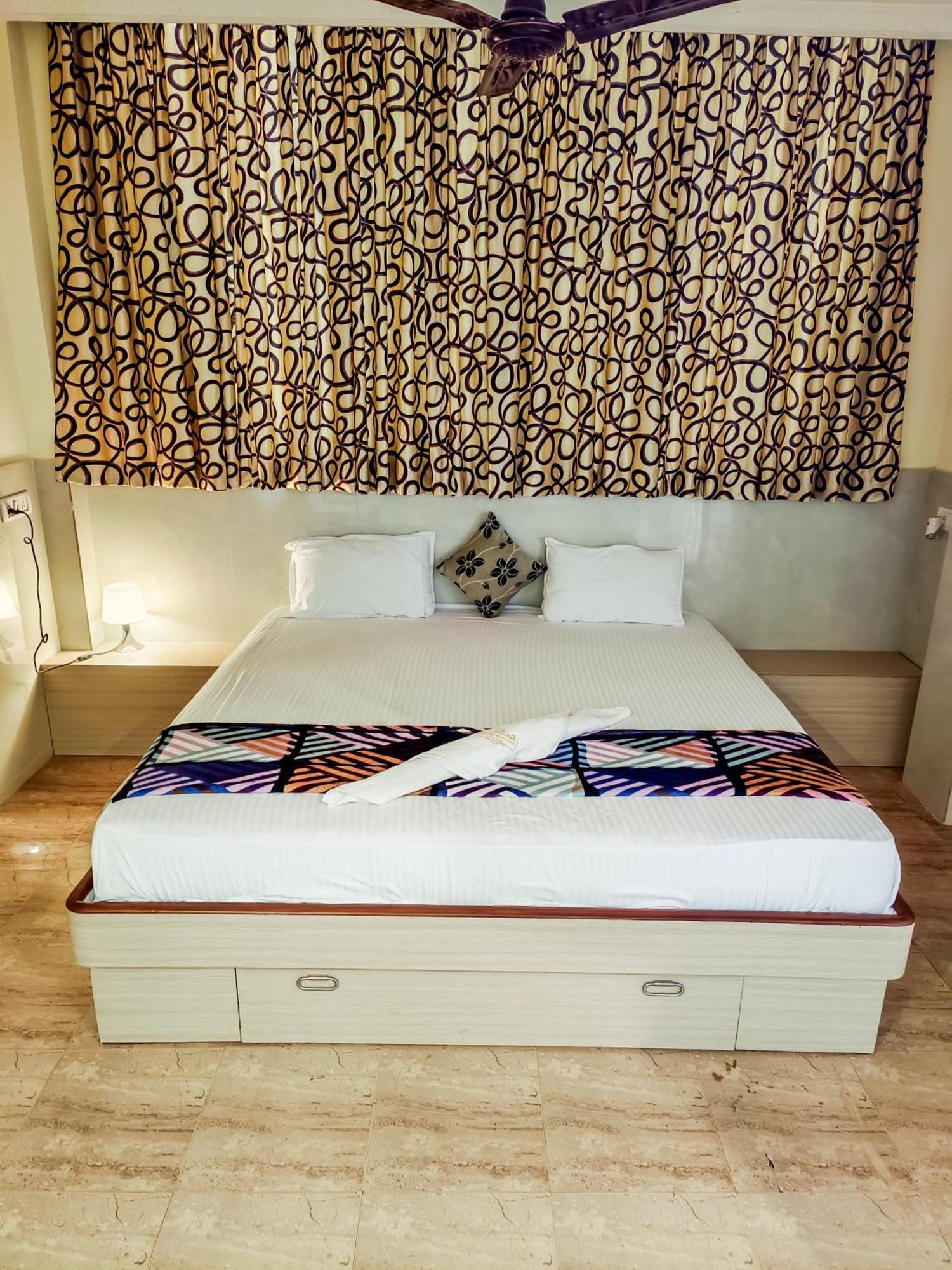 Shradha Luxury Room Calangute Esterno foto